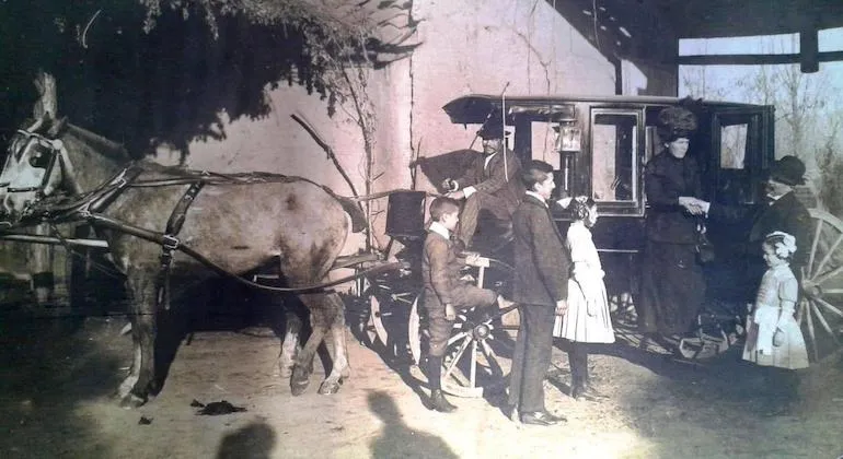 Angostura Estate 1910, was acquired by Don Emile Bouchon with his wife and children. The wine history of this family begins.