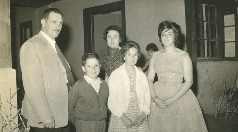Don Jorge Silva Valenzuela next to Mrs. María Teresa Bouchon (3th generation) and their three children. The eldest María Teresa Silva Bouchon (4th Generation)